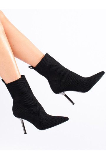 Priglundantys aptempti moteriški batai su plonu kulniuku 2