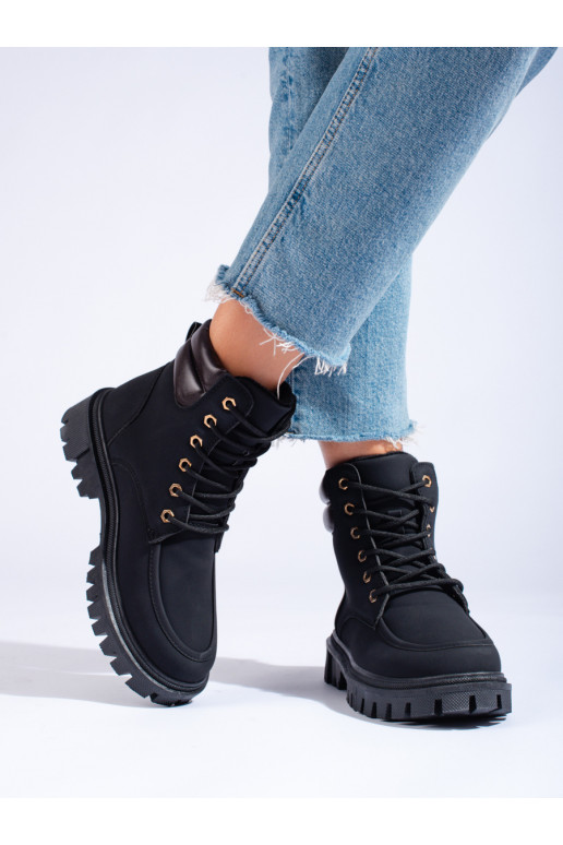 Juodos spalvos aulinukai