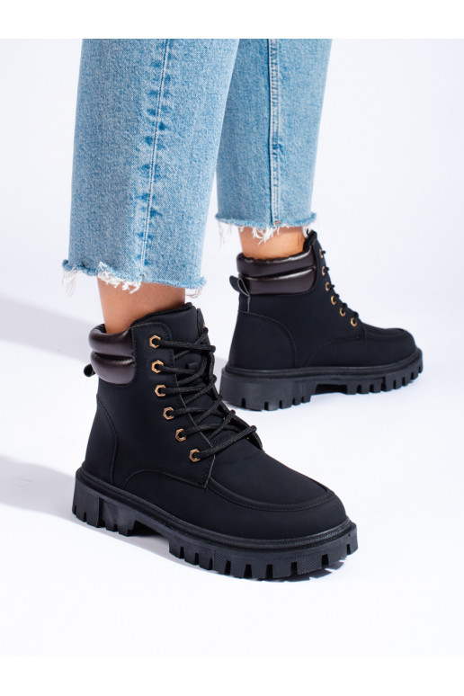 Juodos spalvos aulinukai