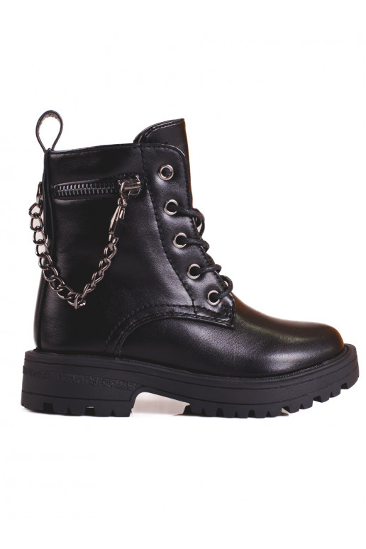 Juodos spalvos batai  su dekoratyvine grandinėle