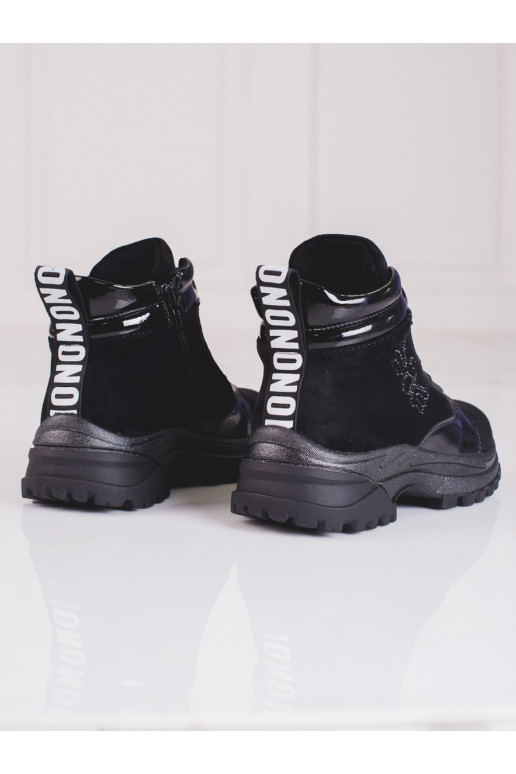 Juodos spalvos batai  su masyviu kulnu