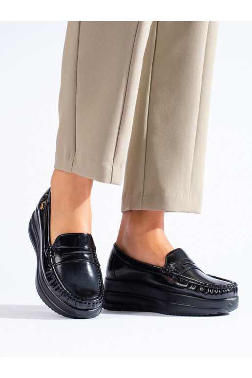 su lako efektu juodos spalvos mokasinai su masyvia platforma