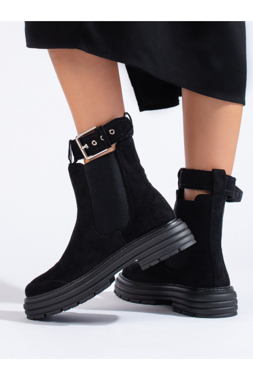 Juodos spalvos iš zomšos batai su sagtimis Juodos spalvos iš zomšos batai su sagtimis