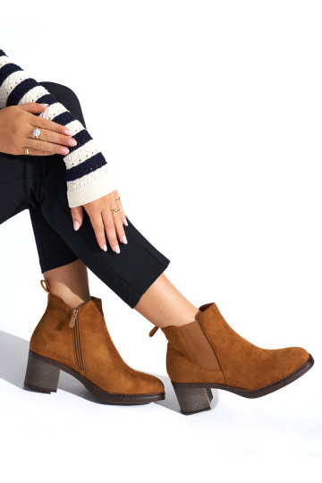 rudos spalvos  batai ant kulno 2