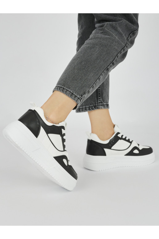 Juodos spalvos  sportiniai batai su platforma