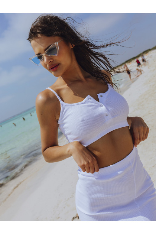 Baltos spalvos dviejų dalių... Baltos spalvos dviejų dalių...