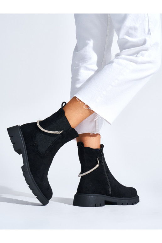 Juodos spalvos moteriški batai z ozdobnym łańcuszkiem
