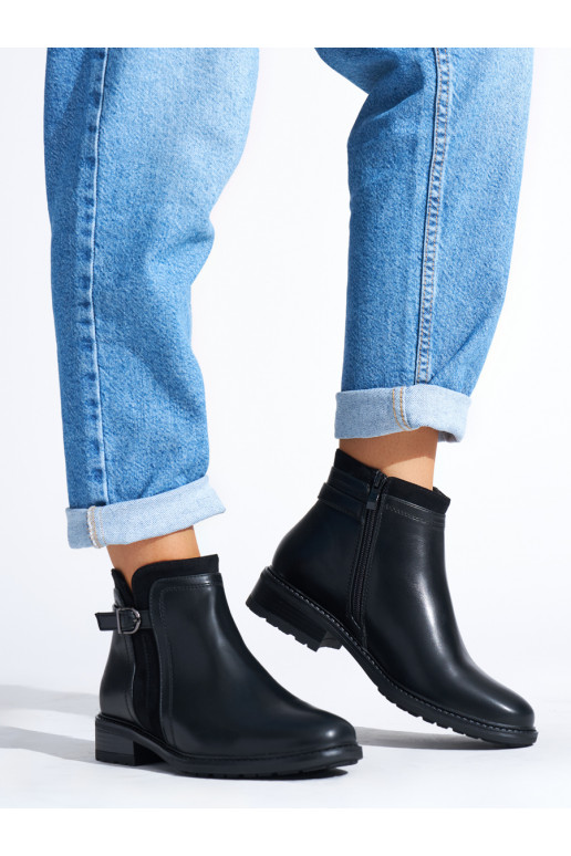 Juodos spalvos moteriški batai 