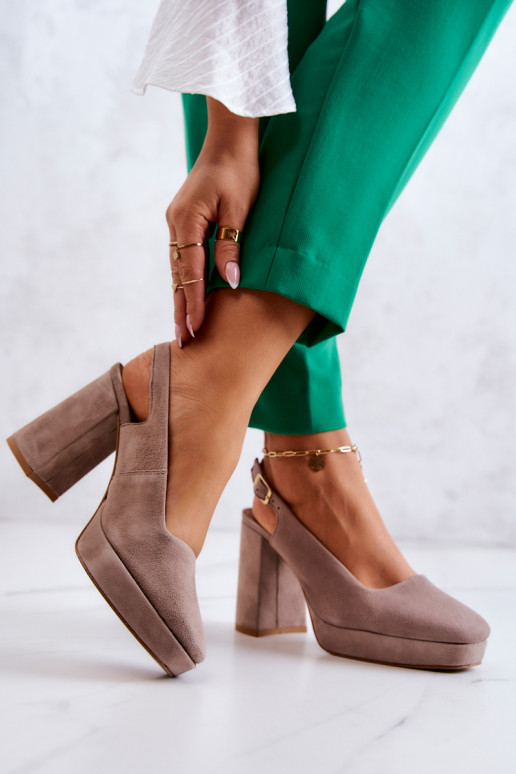 Bateliai iš zomšos smėlio spalvos