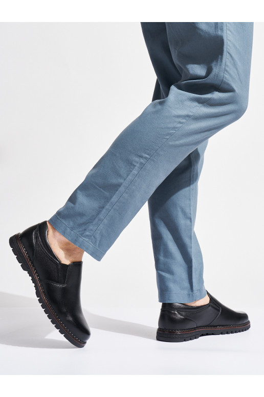  juodos spalvos batai 