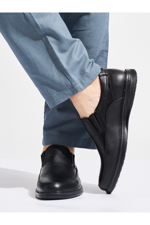  juodos spalvos pusbačiai 