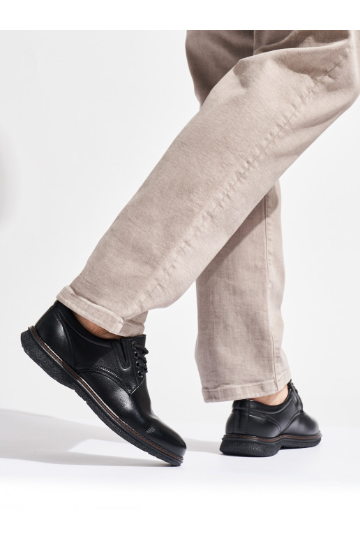  juodos spalvos pusbačiai 