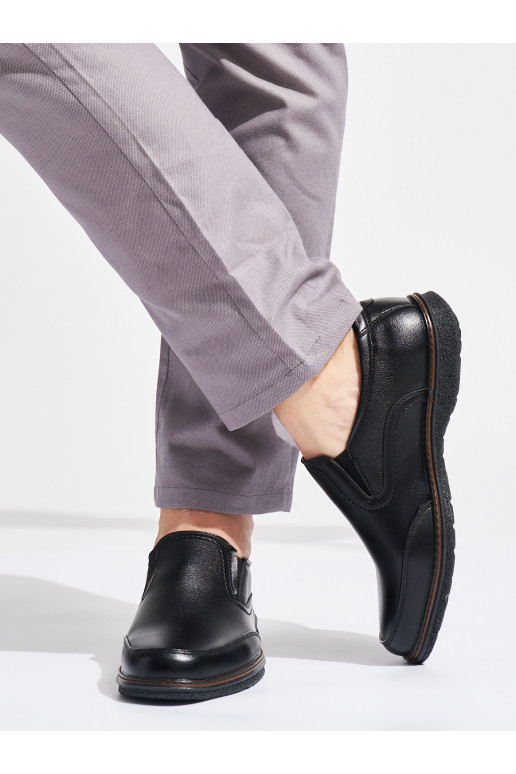  juodos spalvos pusbačiai 