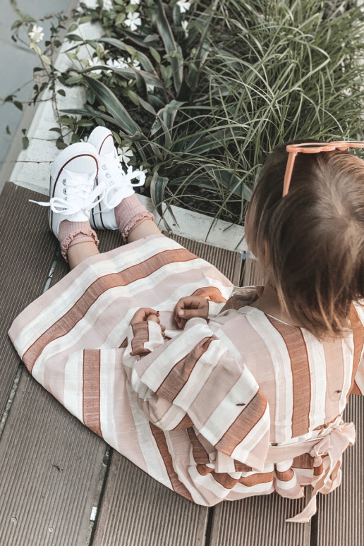 Klasikiniai vaikiški sportiniai batai... Klasikiniai vaikiški sportiniai batai...