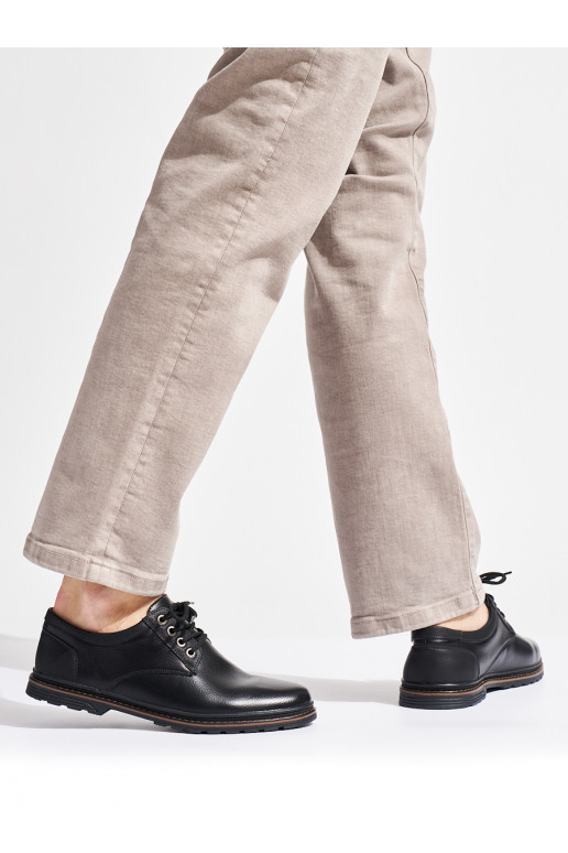  juodos spalvos pusbačiai 