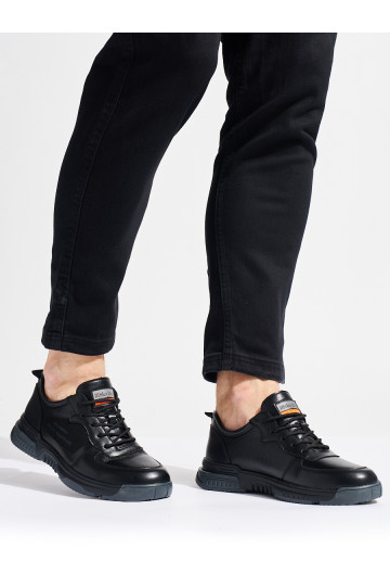 Juodos spalvos sportiniai bataiy