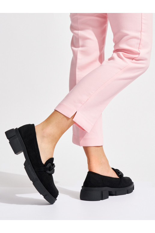 Juodos spalvos  mokasinai z ozdobnym łańcuchem