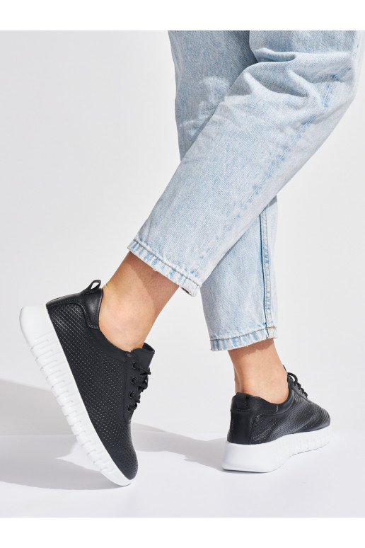 su aužūro elementais pusbačiai juodos spalvos Sergio Leone