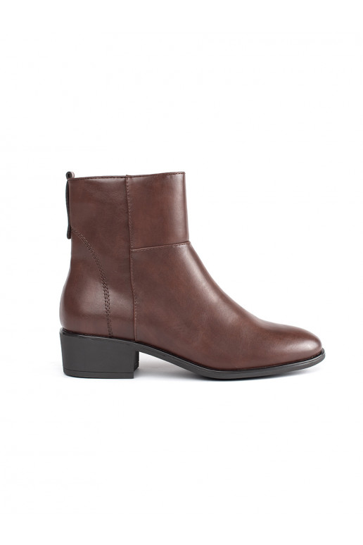   rudos spalvos batai  Sergio Leone