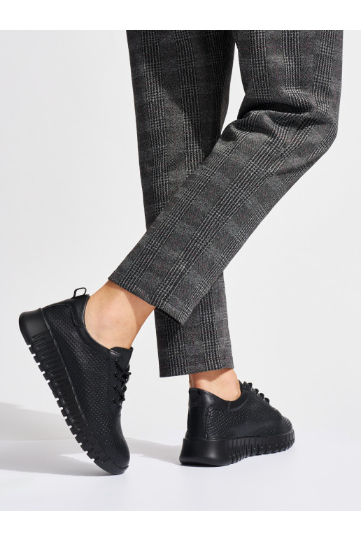 su aužūro elementais   pusbačiai juodos spalvos Sergio Leone