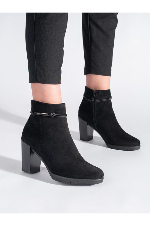 iš zomšos  batai ant kulno Sergio Leone