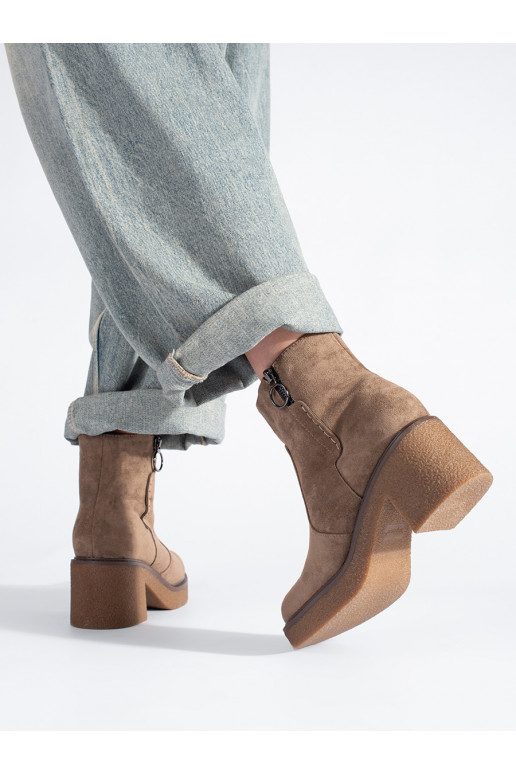 smėlio spalvos iš zomšos batai ant kulno Sergio Leone