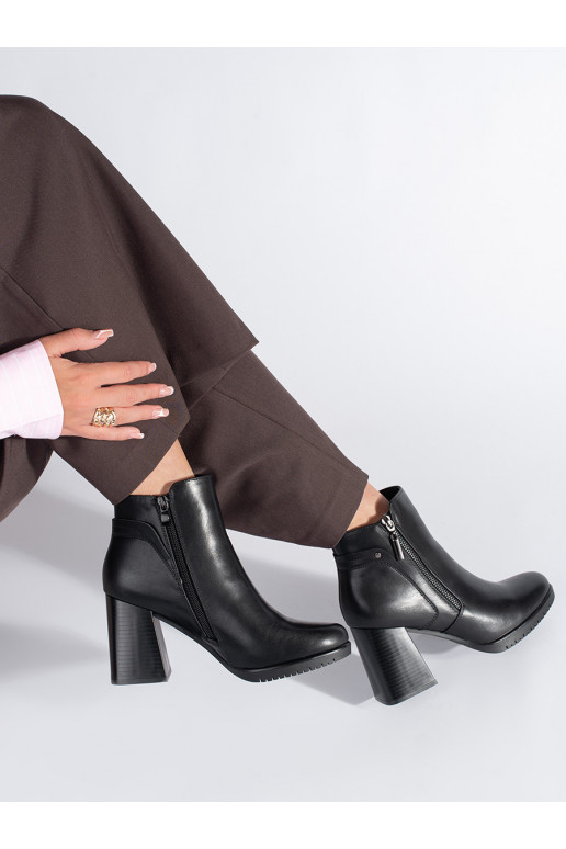 Juodos spalvos moteriški batai ant kulno Sergio Leone