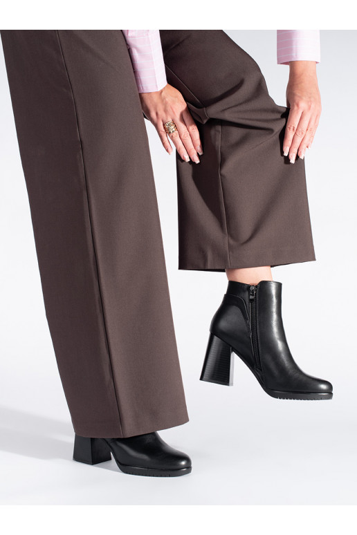 Juodos spalvos moteriški batai ant kulno Sergio Leone