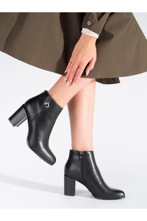 Juodos spalvos moteriški batai ant kulno Sergio Leone Juodos spalvos moteriški batai ant kulno Sergio Leone