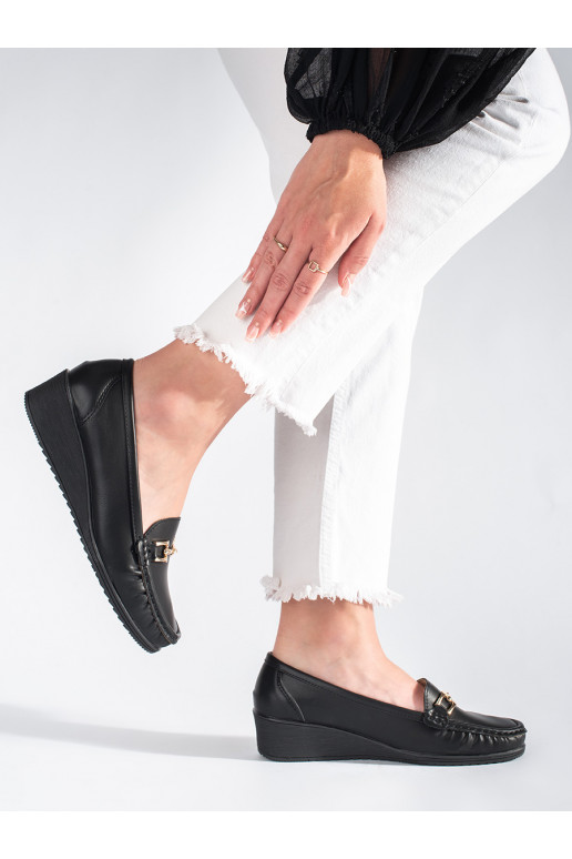 Juodos spalvos moteriški mokasinai su sagtimis