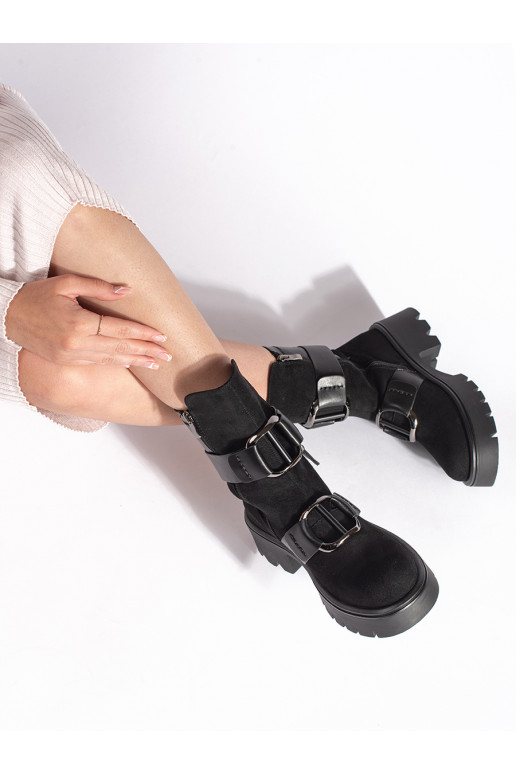 Juodos spalvos iš zomšos moteriški batai 