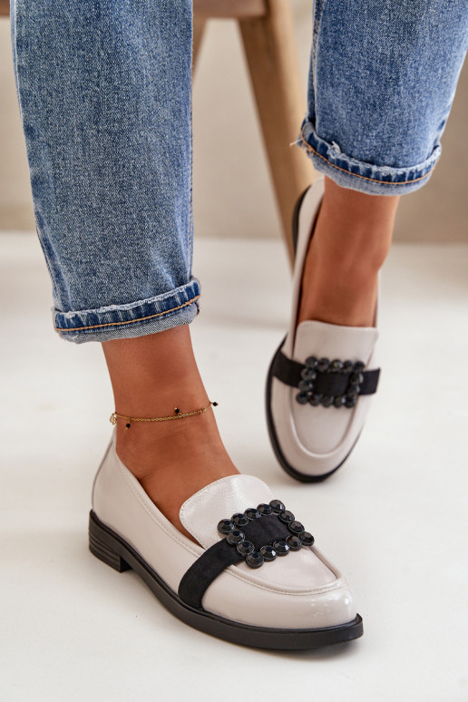 Lakuoti mokasinai  su ornamentais pilkos spalvos Vinceza 58389