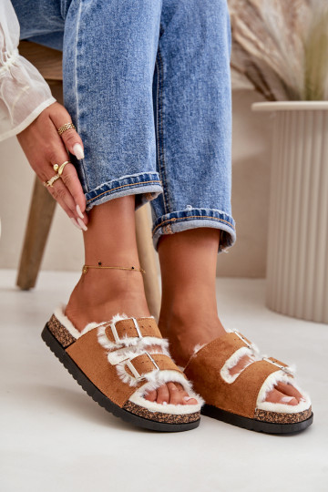 Šlepetės Šlepetės su sagtimis ir kailiuku rudos spalvos Ezilena