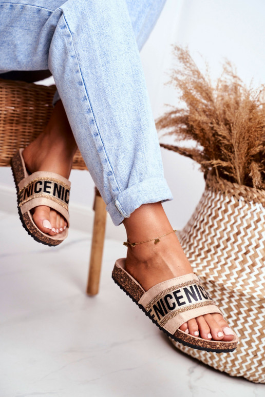 Šlepetės su tviskančiomis akutėmis smėlio spalvos Be Nice