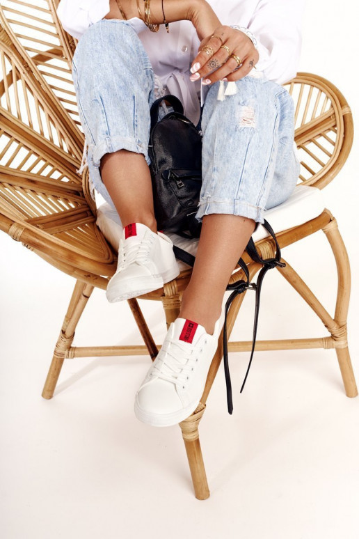 Natūralios odos sportbačiai su dekoratyvinėmis juostelėmis BIG STAR DD274685 baltos spalvos