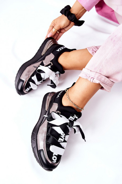 Sportinio stiliaus batai Sneakers modelio batai Juodos ir-sidabro spalvos Dexla Sportinio stiliaus batai Sneakers modelio batai Juodos ir-sidabro spalvos Dexla