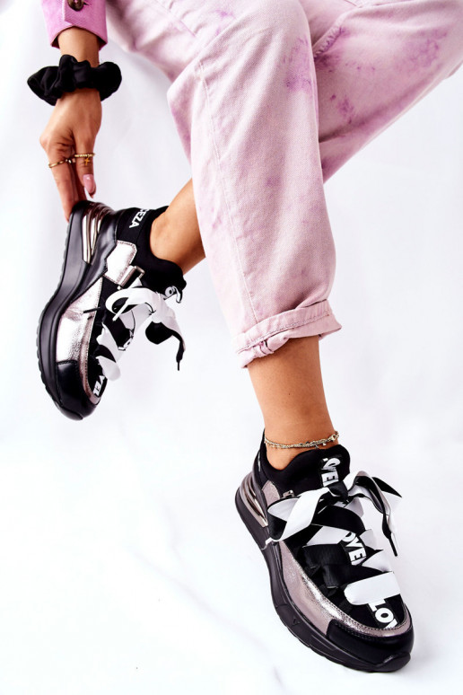 Sportinio stiliaus batai Sneakers modelio batai Juodos ir-sidabro spalvos Dexla Sportinio stiliaus batai Sneakers modelio batai Juodos ir-sidabro spalvos Dexla