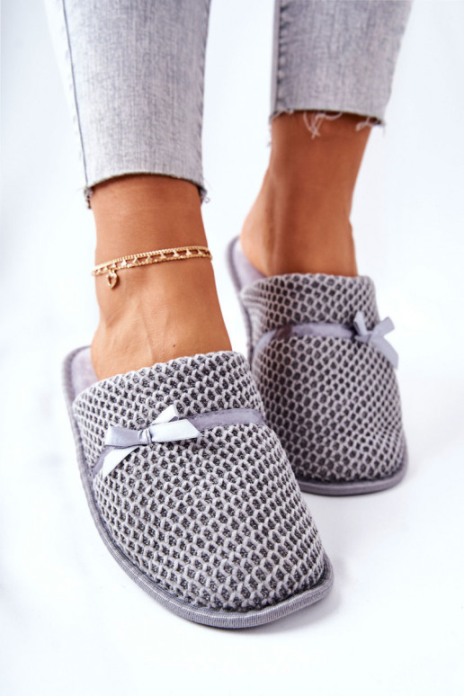 Šlepetės su kaspinais pilkos spalvos Evira