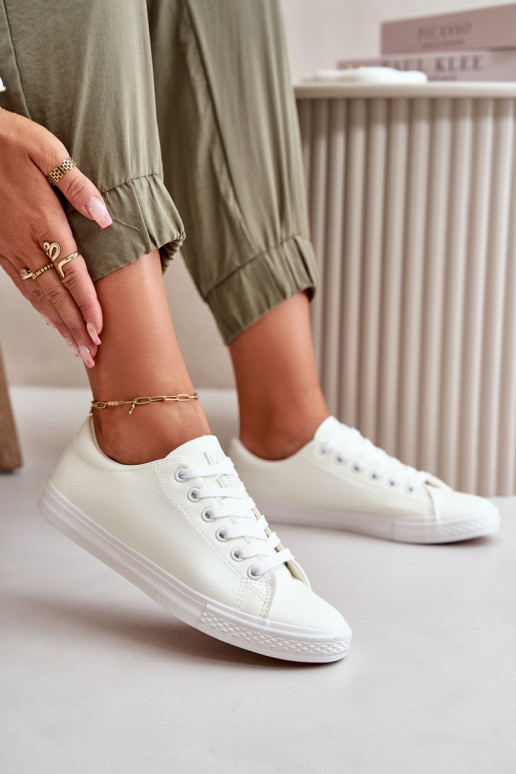 su dirželiais Klasikinio modelio laisvalaikio batai baltos spalvos Misima