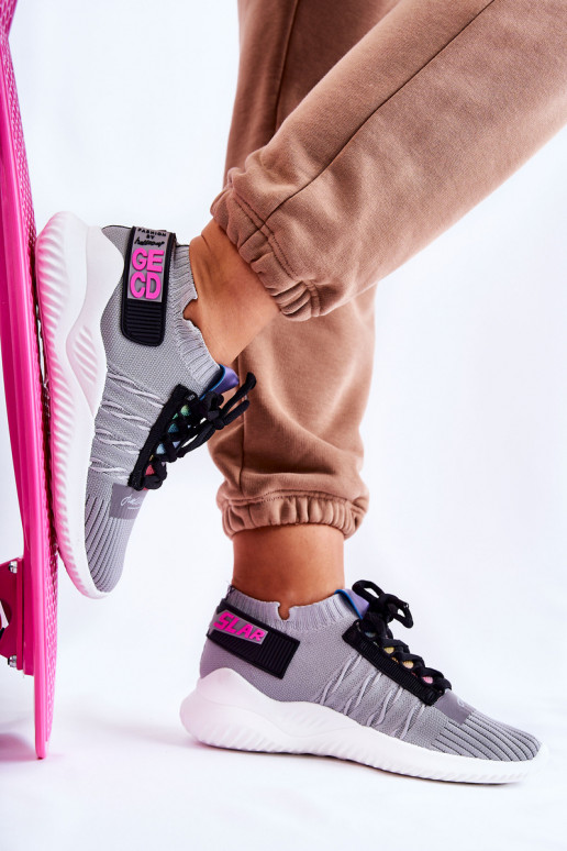 Įsispiriamo modelio Sneakers modelio batai pilkos spalvos Klayra Įsispiriamo modelio Sneakers modelio batai pilkos spalvos Klayra