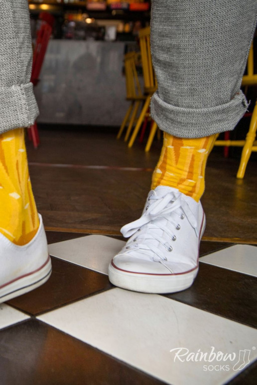 Spalvotos kojinės dėžutėje 2 poros