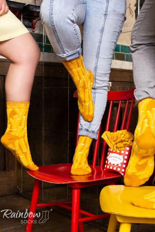 Spalvotos kojinės dėžutėje 2 poros