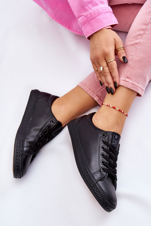 su dirželiais Klasikinio modelio laisvalaikio batai juodos spalvos Misima