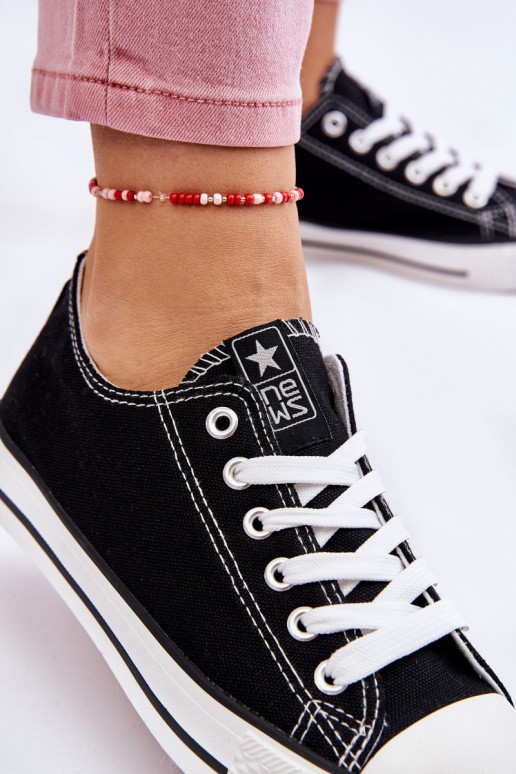 Klasikinio modelio laisvalaikio batai juodos spalvos su baltais padais Ecoma