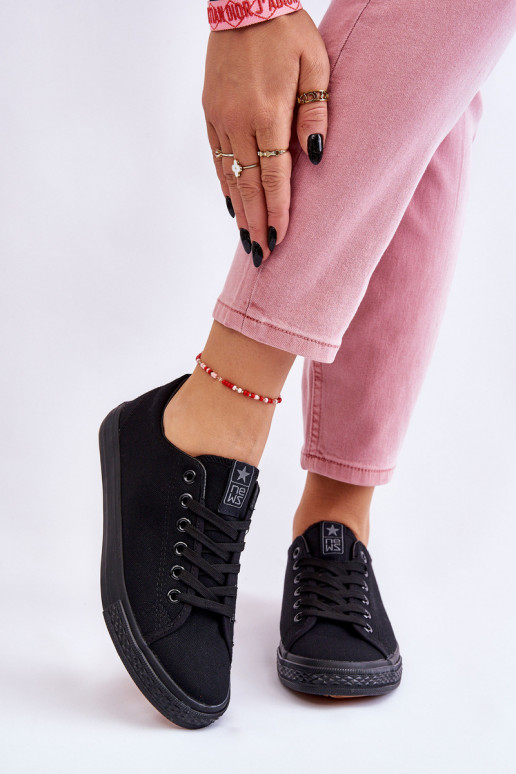 su dirželiais Klasikinio modelio laisvalaikio batai juodos spalvos Eleya