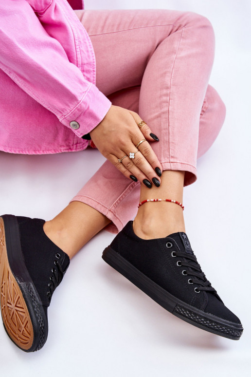 su dirželiais Klasikinio modelio laisvalaikio batai juodos spalvos Eleya