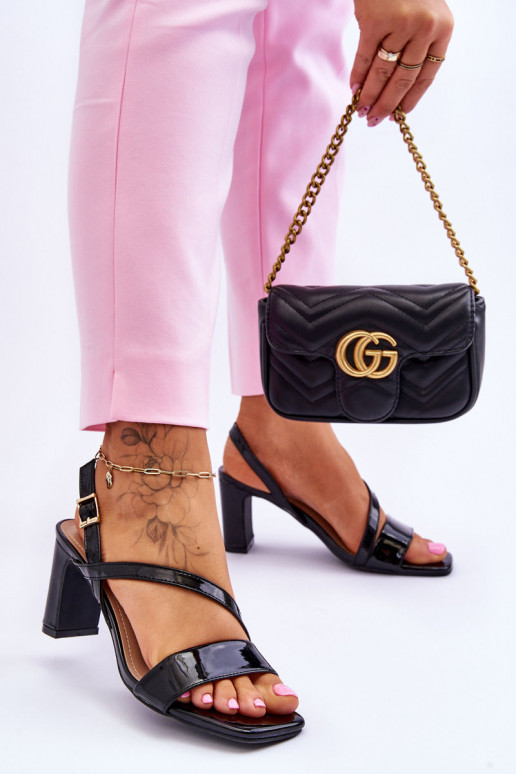 su lako efektu basutės su kulniukais juodos spalvos Carrie