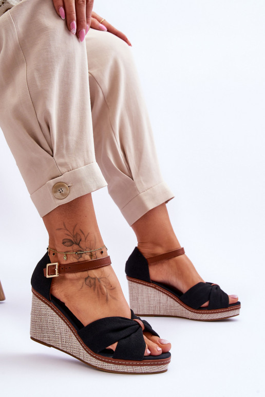 Moteriškos basutės juodos spalvos Daphne