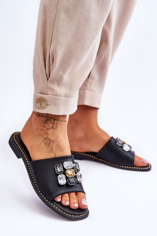 Šlepetės su akmenukų dekoracija S.Barski KV-2775-31 juodos spalvos