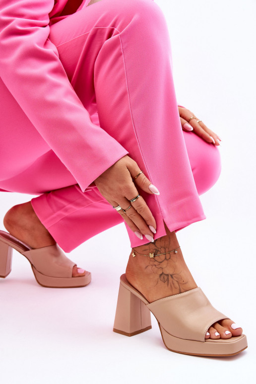 Odinės šlepetės su kulniukais smėlio spalvos Livesa